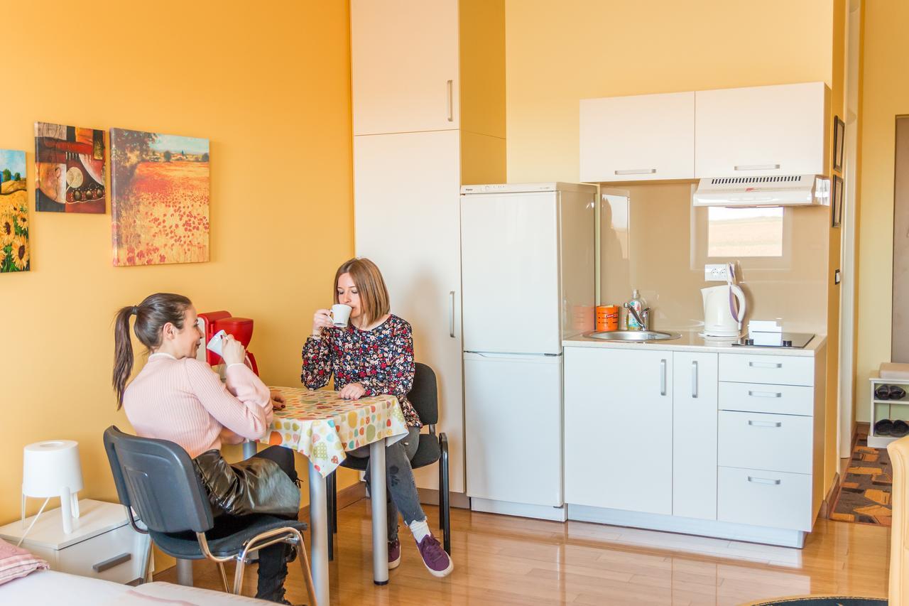 Kalanj Apartmani I Sobe Belgrade Extérieur photo